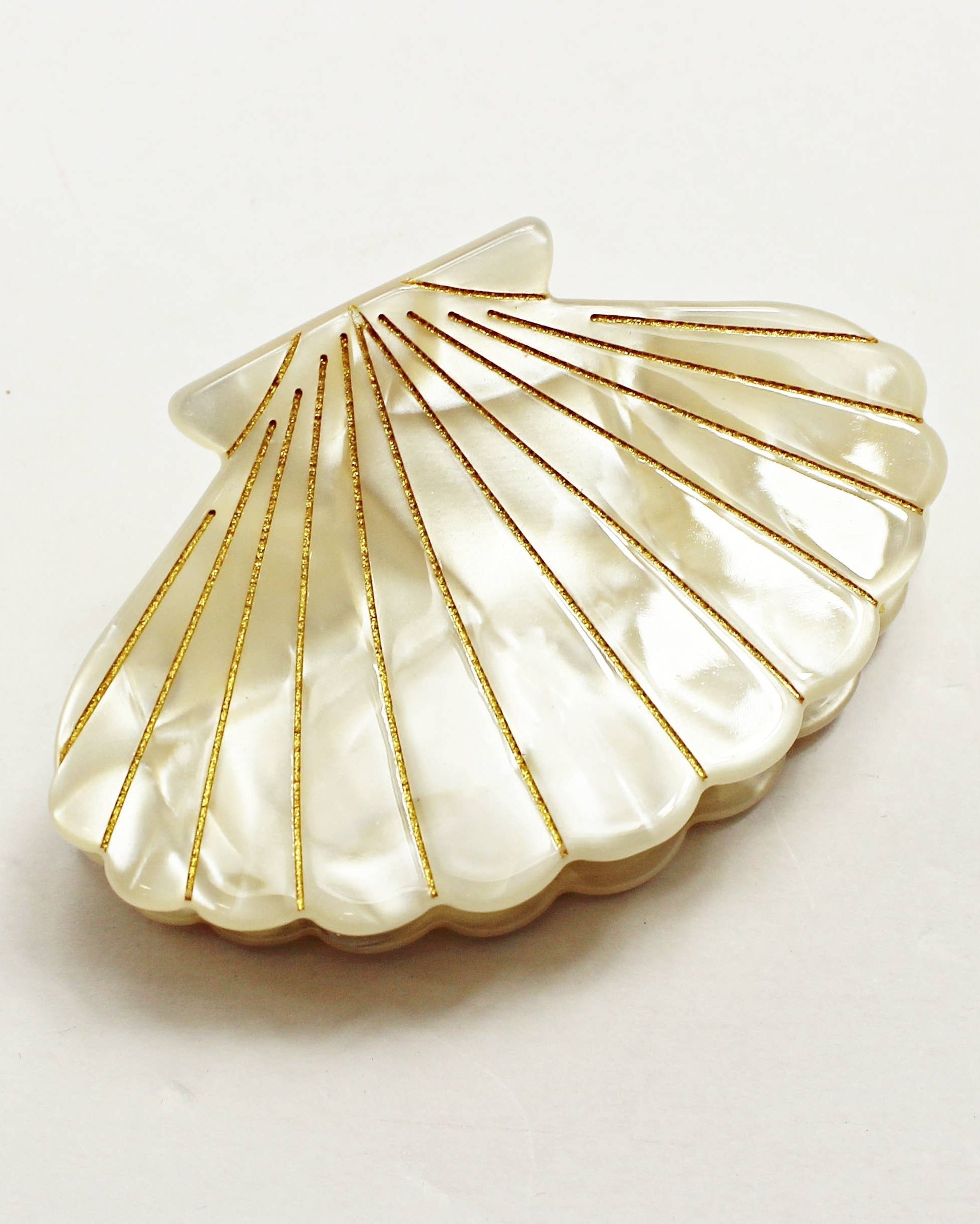 Shell Clip Ivory